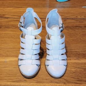 Seychelles sz 6 off-white heels